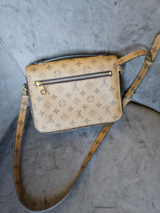 Louis Vuitton Pochette Metis Bag