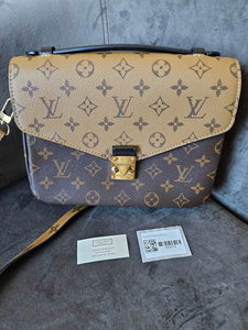 Louis Vuitton Pochette Metis Bag