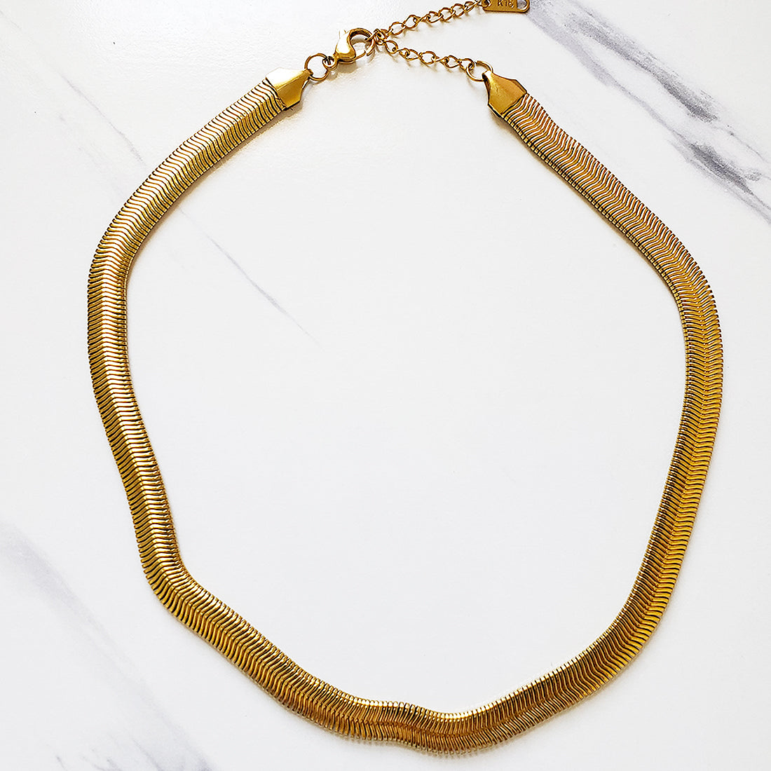 VIVIENNE Herringbone Necklace